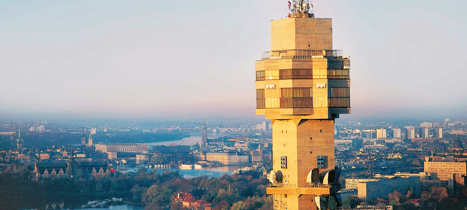 kaknästornet julbord Jul på Hovstallet med julbord i Kaknästornet