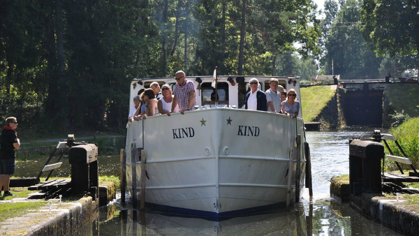 Dagskryssning på Kinda Kanal